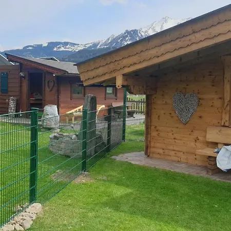 Tauernhuette 木屋 *