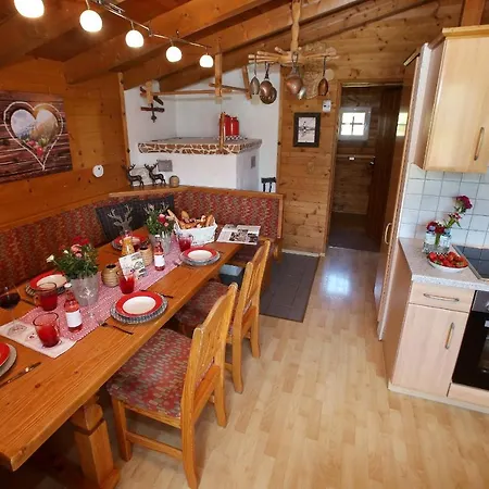 Tauernhuette 木屋 *